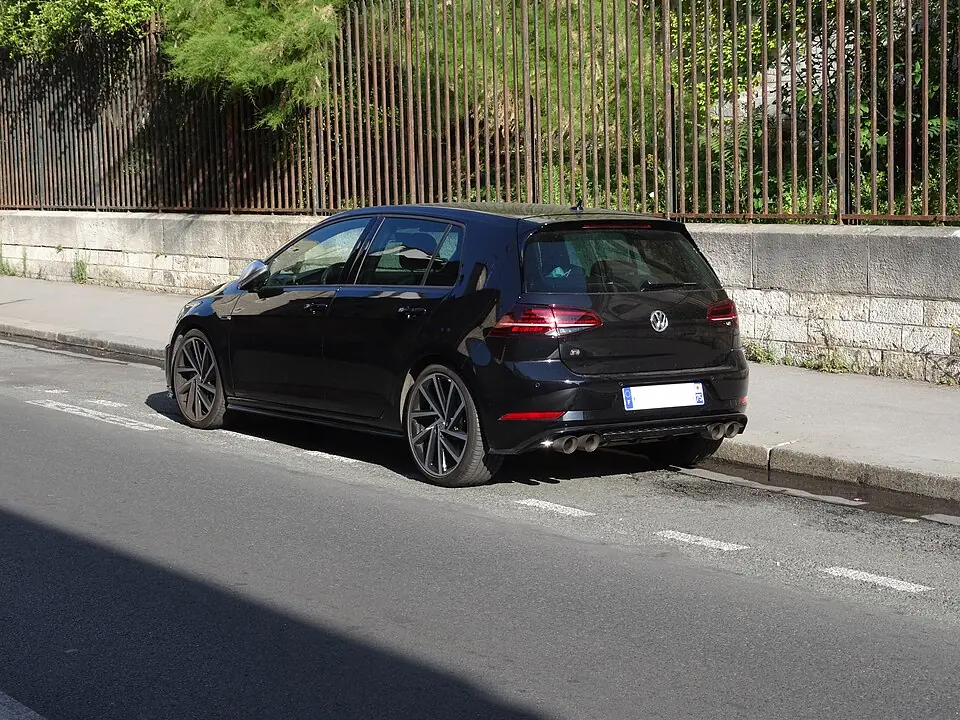 Volkswagen Golf 7 R